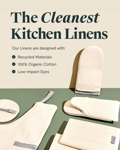 Caraway oven mitts cream are machine-washable for simple cleaning after cooking.