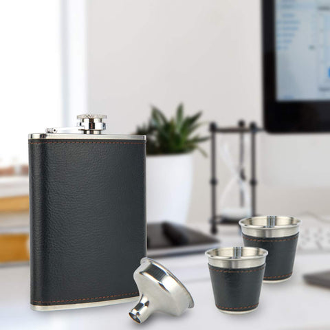CARLOTA black leather cover adds grip and warmth in cold weather.