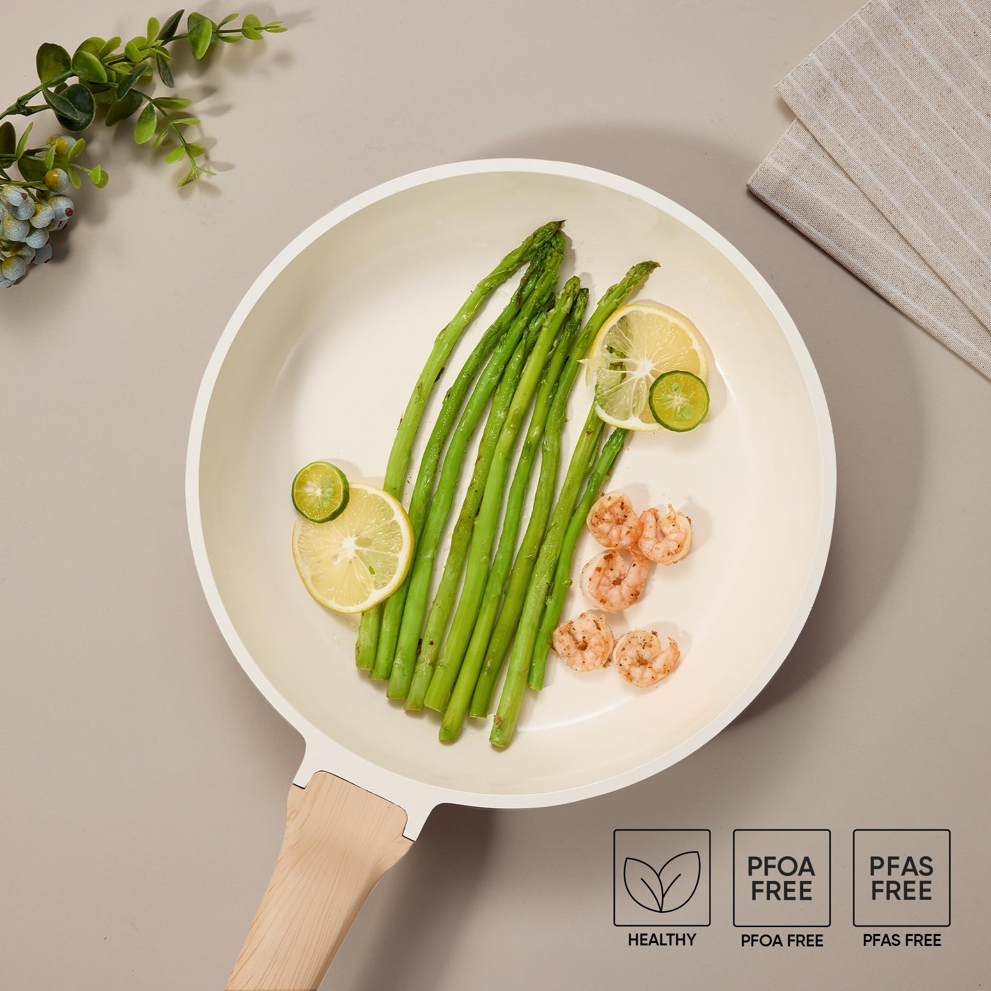 CAROTE 2-qt saucepan with lid for delicate reductions and sauces.