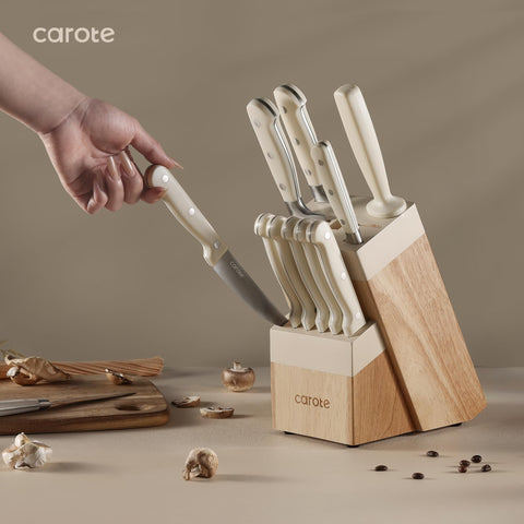 CAROTE 3.5-inch paring knife designed for detailed peeling.