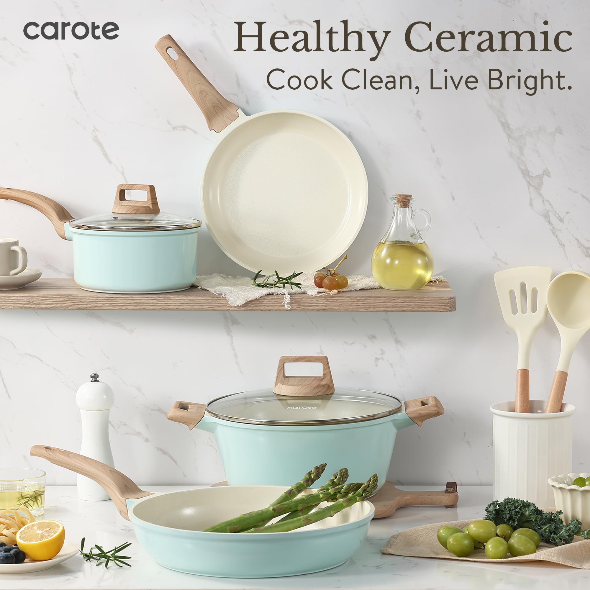CAROTE 4qt stockpot with lid ideal for soups and batch cooking.