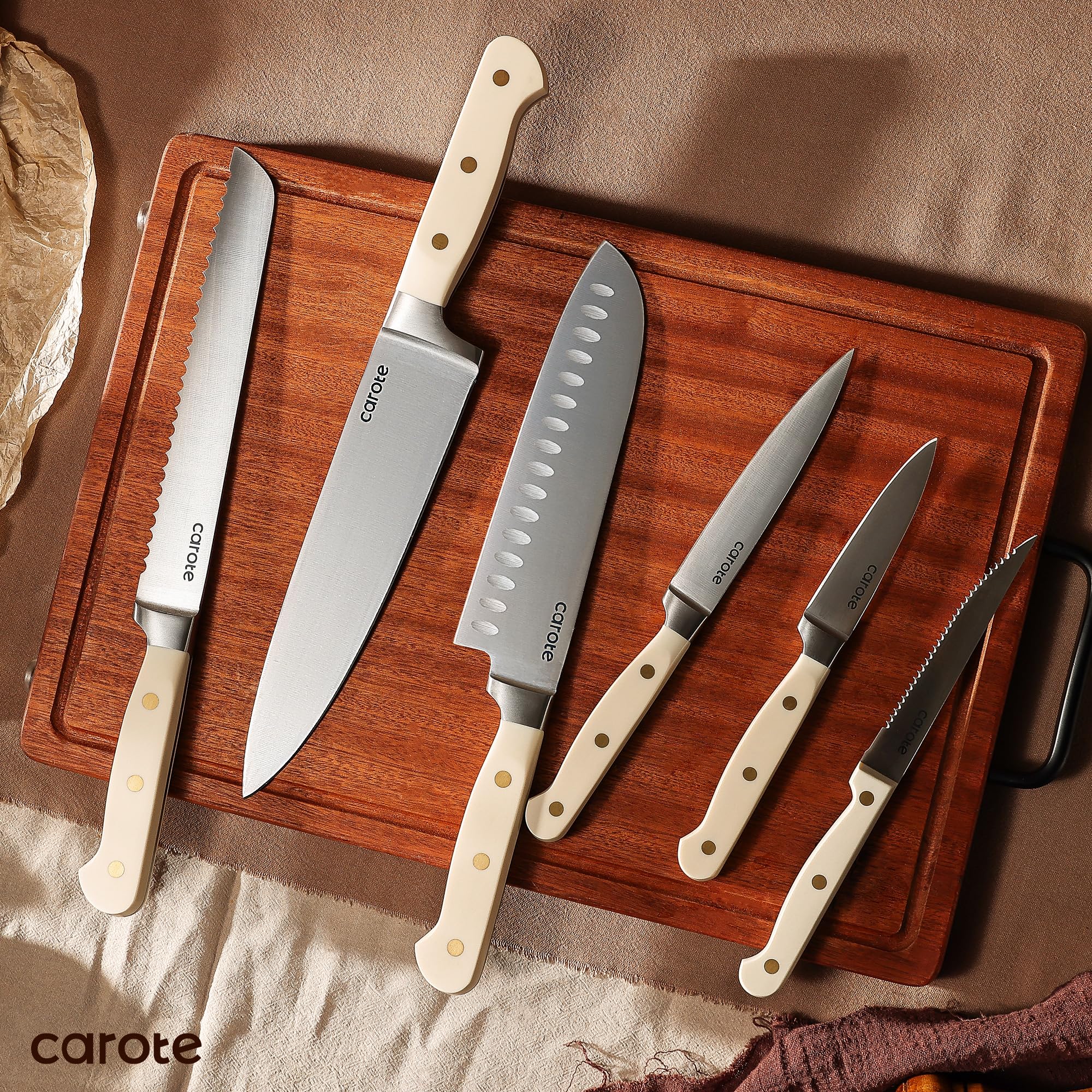 CAROTE 5-piece steak knife set for at-table precision.