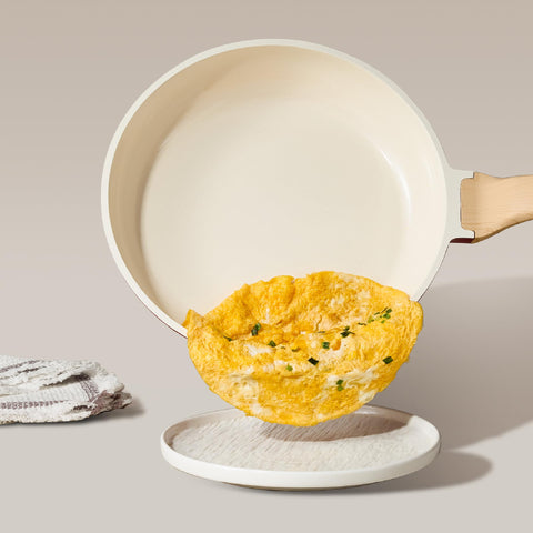 CAROTE 8-inch fry pan for quick browning and easy flipping.