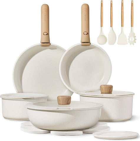 CAROTE detachable-handle pots and pans set for compact storage.