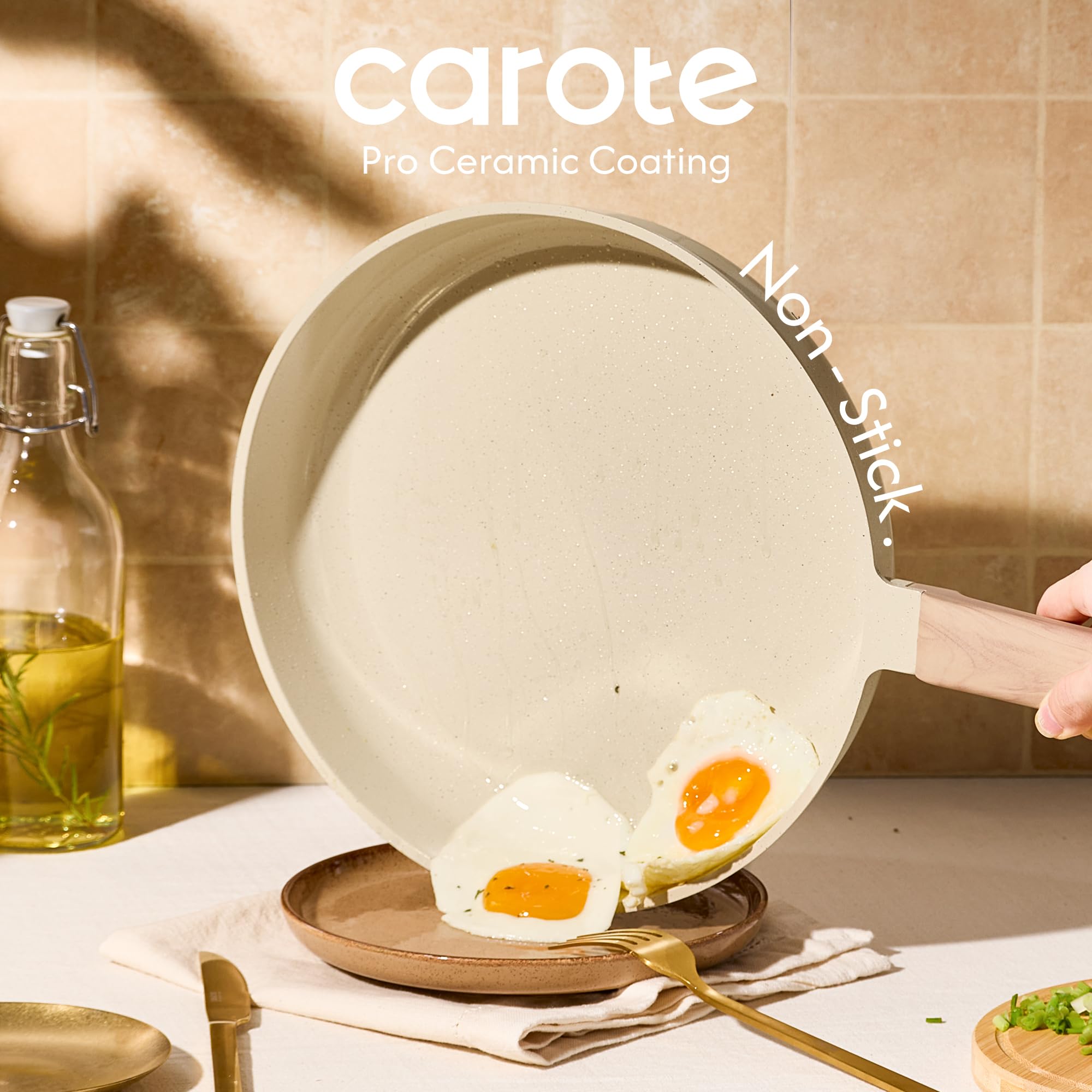 CAROTE die-cast aluminum construction detail emphasizes durability for frequent cooking
