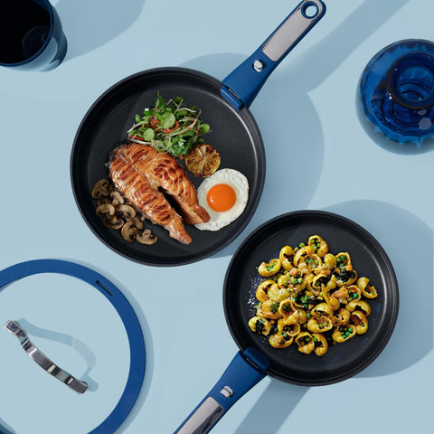 CAROTE even-heat distribution pan minimizes hot spots during cooking