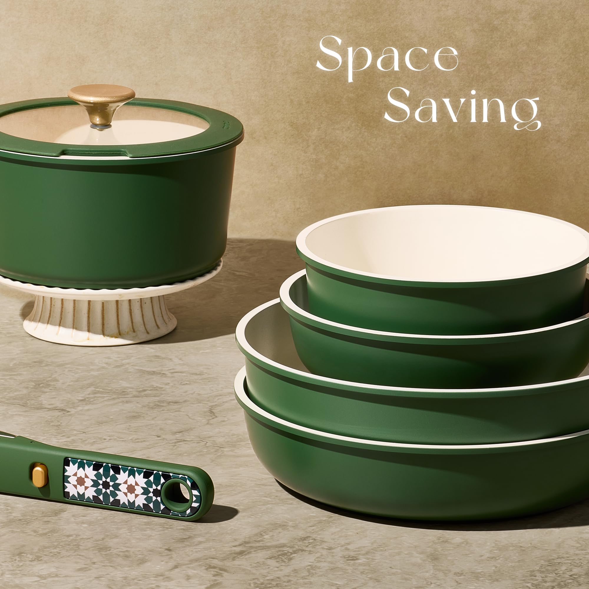 CAROTE cookware demonstrating even heat distribution for uniform cooking.