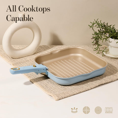 CAROTE accessories set including silicone pad and utensil for setup and cleanup.