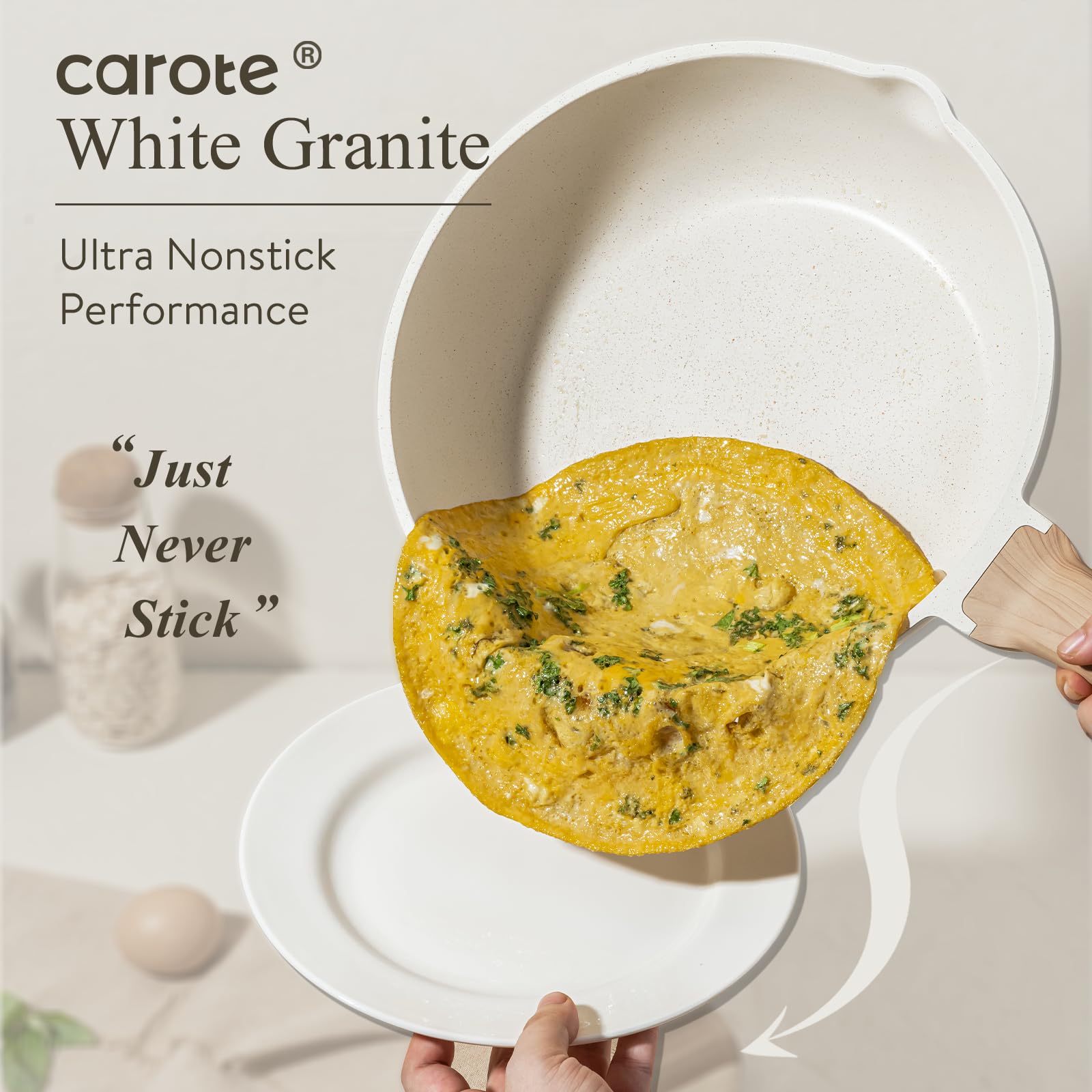 CAROTE induction-compatible base ensuring even heating on all cooktops