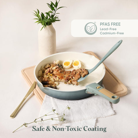 CAROTE induction-compatible cookware ensures even heating on compatible stoves