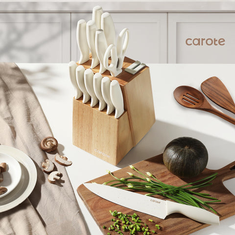 CAROTE kitchen countertop display shows modern, organized knives.