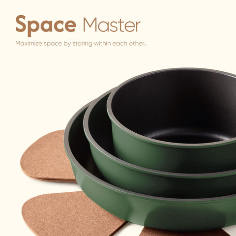 CAROTE nonstick coating aids easy cleanup and quick washing.