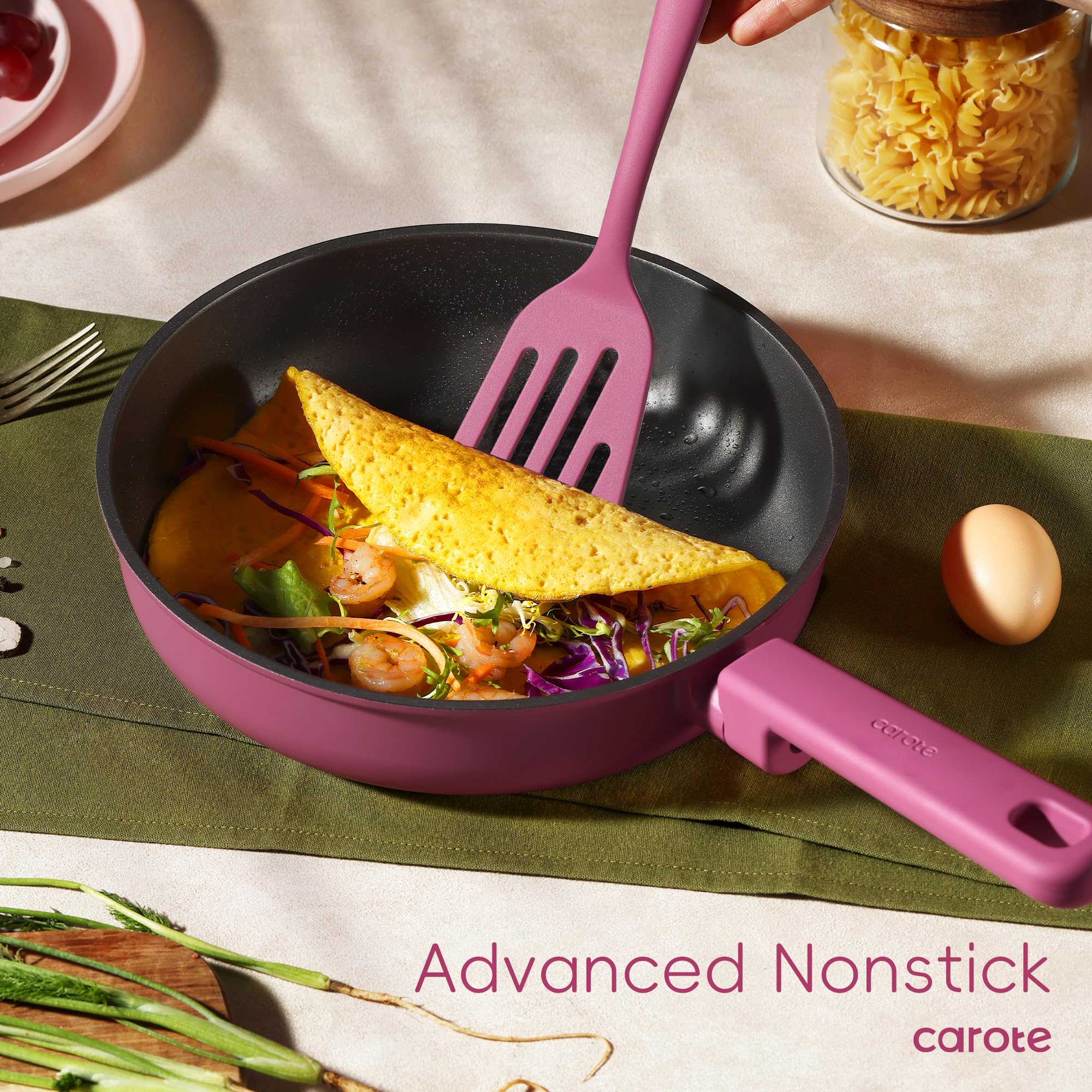 CAROTE 11-inch fry pan interior for quick, clean cooking results