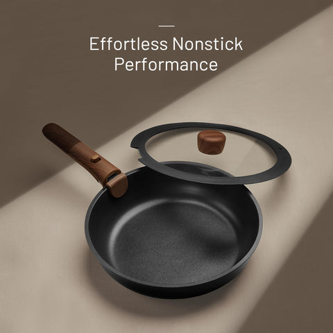 CAROTE removable handle allows stove-to-oven or grill transitions with a click.