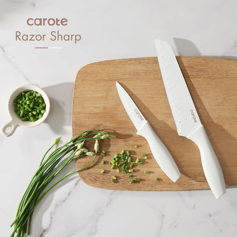 CAROTE paring knife for precise peeling and detail work.