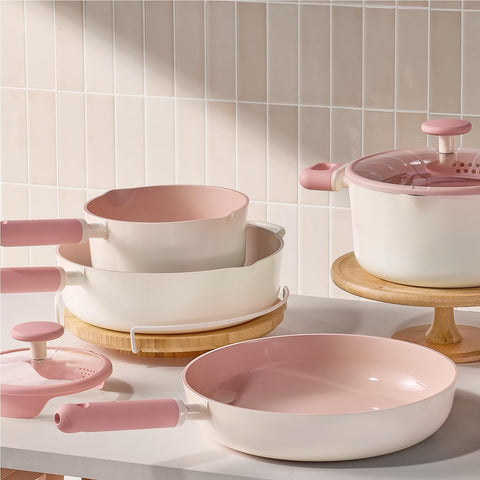 CAROTE PFAS- and PFOA-free cookware promotes safer cooking experiences.