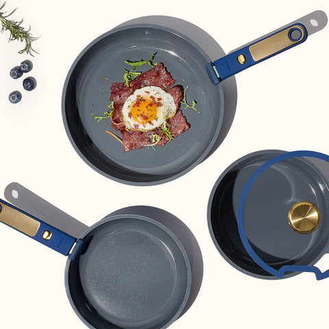 CAROTE silicone-lids-and-tools visible for precise temperature control.