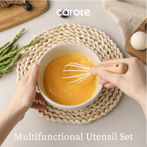 CAROTE round silicone spatula highlighting scratch-resistant tip for nonstick cookware.