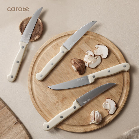 CAROTE six-piece steak knife set for clean, even table slices.