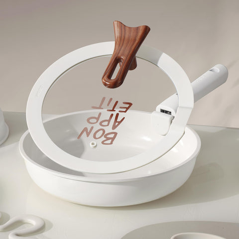 Carote stand-up lid keeps the lid accessible while cooking and serving
