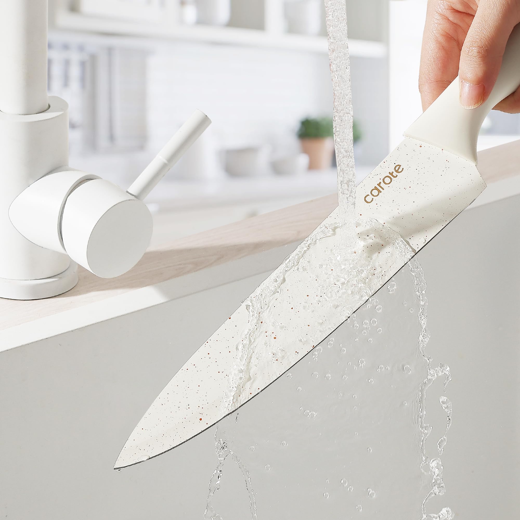 CAROTE versatile utility knife adds flexibility to meal prep.