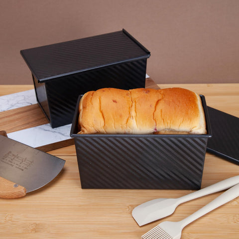 CARTMAN non-stick carbon steel bread pan for simple cleaning