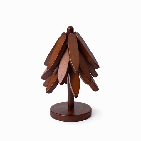 Casa/Legno versatile trivet used as a pot rest or coaster in kitchen