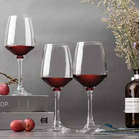 C CREST wine glasses gift-ready for housewarmings and celebrations.