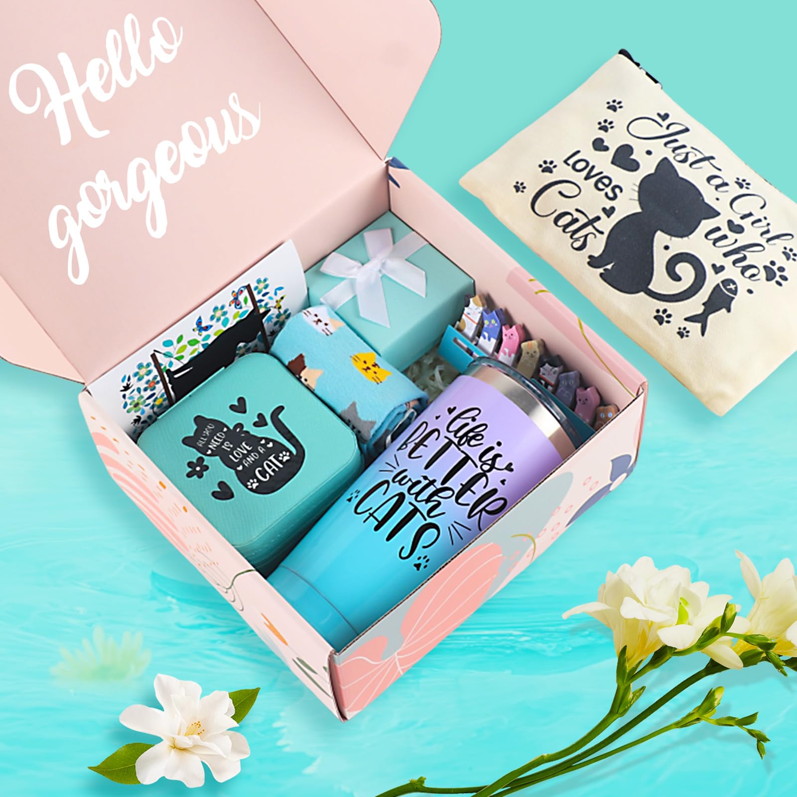 Cefanty cat makeup bag keeps cosmetics organized on the go