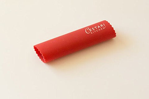Cestari easy-to-clean garlic peeler roller after busy meals