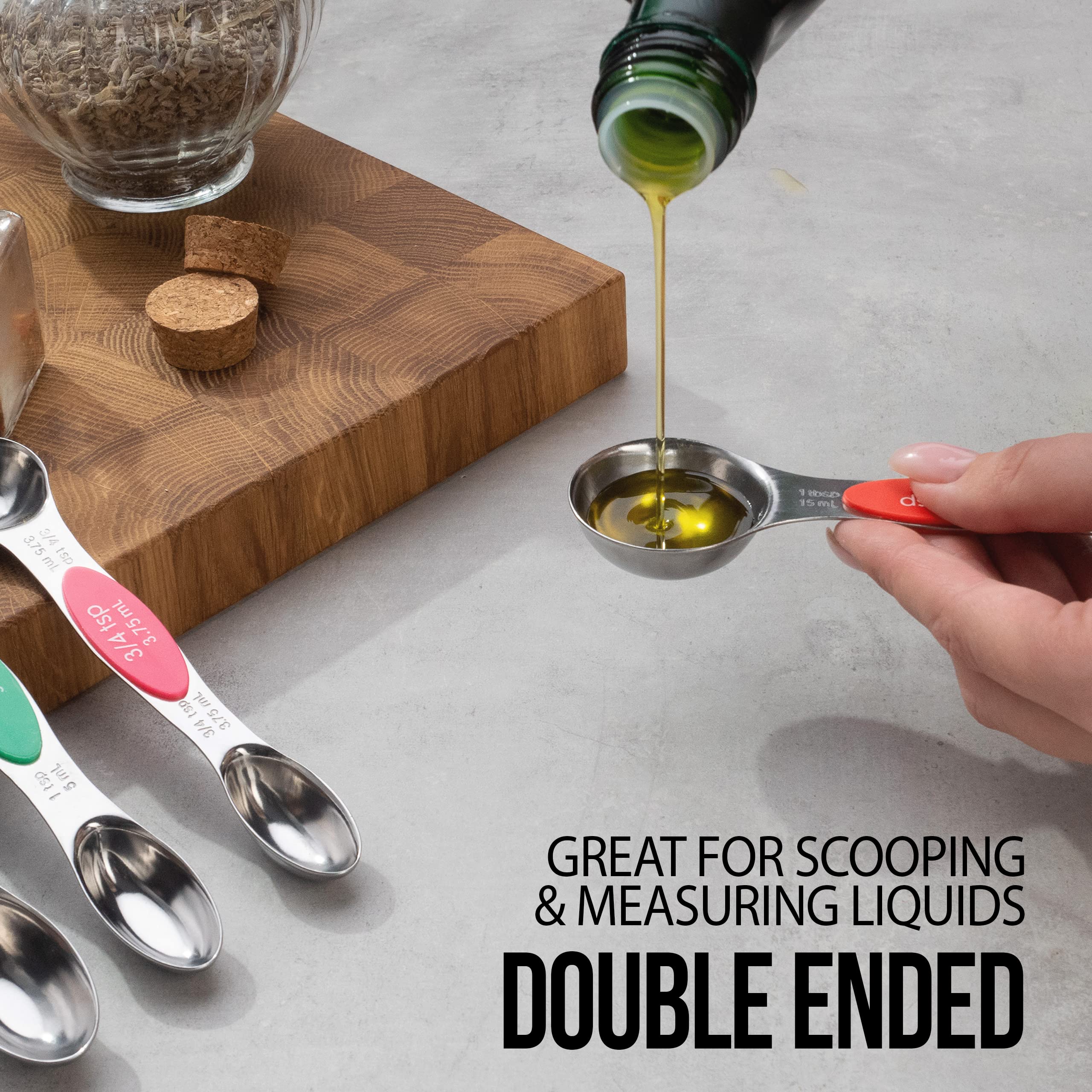 CH1EF leveler included for leveling off scoops and precise measurements.