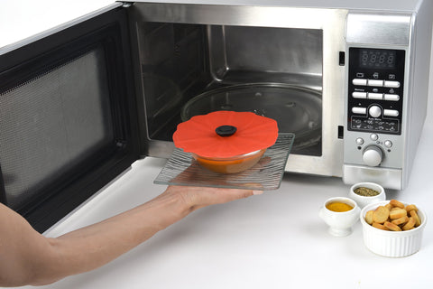 Charles Viancin Poppy lid keeps odors contained during storage.