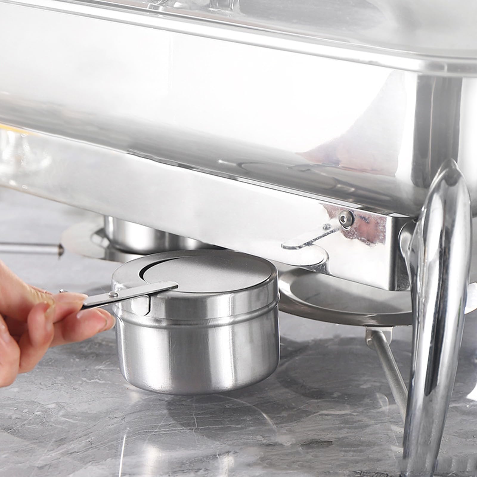 Cheardia even heat distribution keeps dishes uniformly warm for guests.