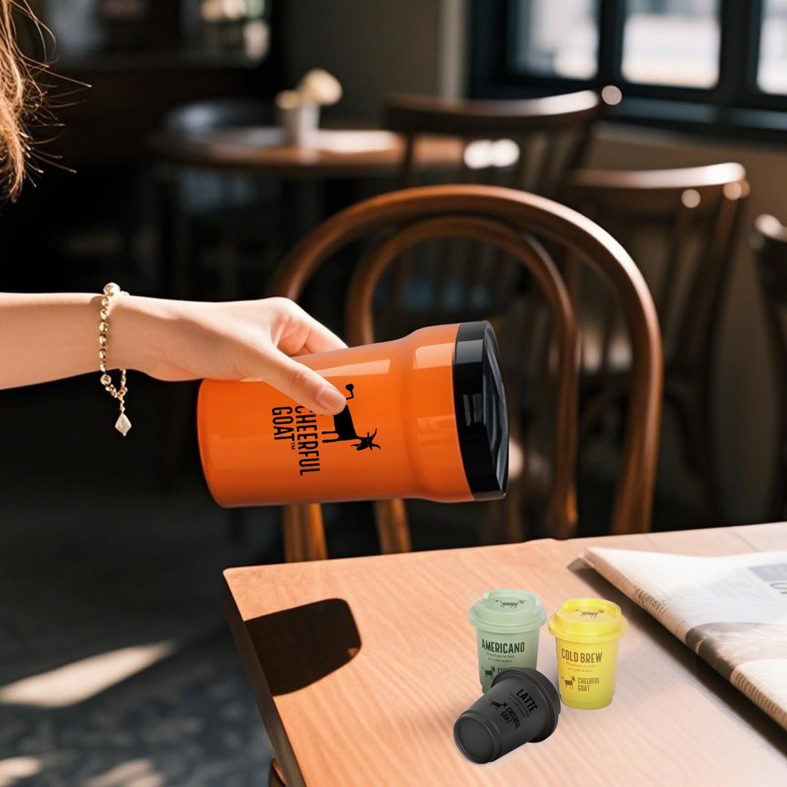 CHEERFUL GOAT one-press lid enables quick, single-handed use