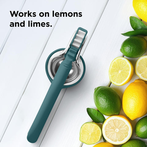 Chef'n FreshForce precise bowl design prevents seeds and pulp in juice