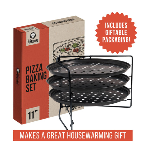 Chef Pomodoro non-stick surface helps easy cleanup after baking.
