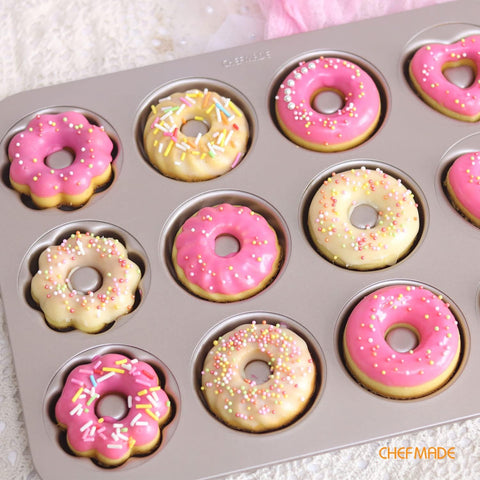 CHEFMADE donut pan carbon steel core delivers robust heat for uniform donuts.
