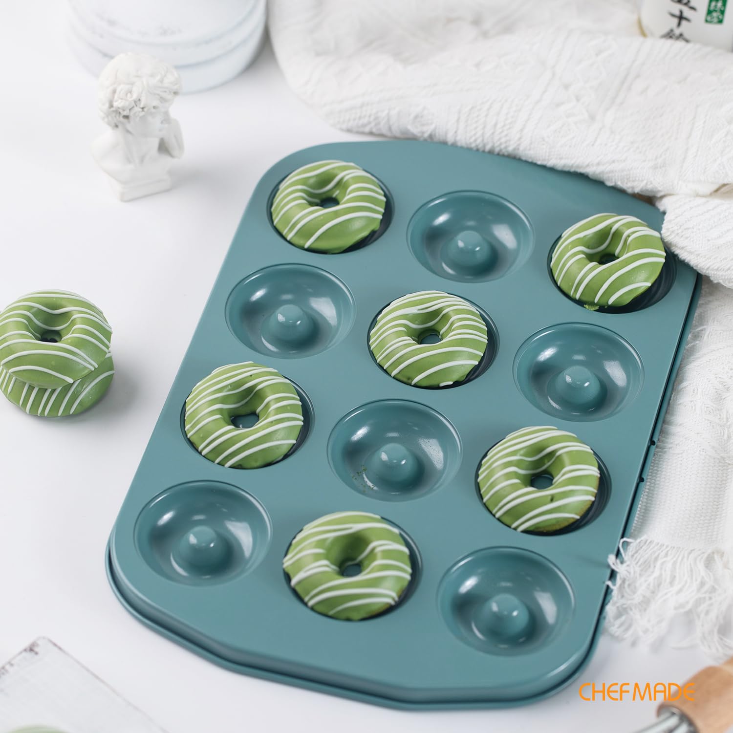 CHEFMADE Donut Pan oven-ready view emphasizing heat resistance in green