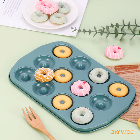 CHEFMADE packaging of donut pan in eco-friendly green materials