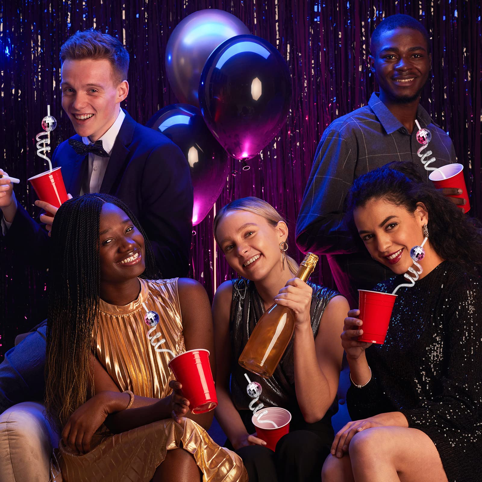 CHENGU sparkling straw set helps create a glamorous party table.