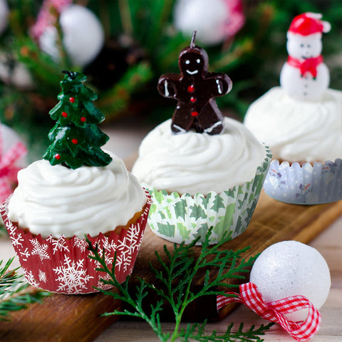 CHENGU Colorful Christmas liner ideal for gift-ready desserts