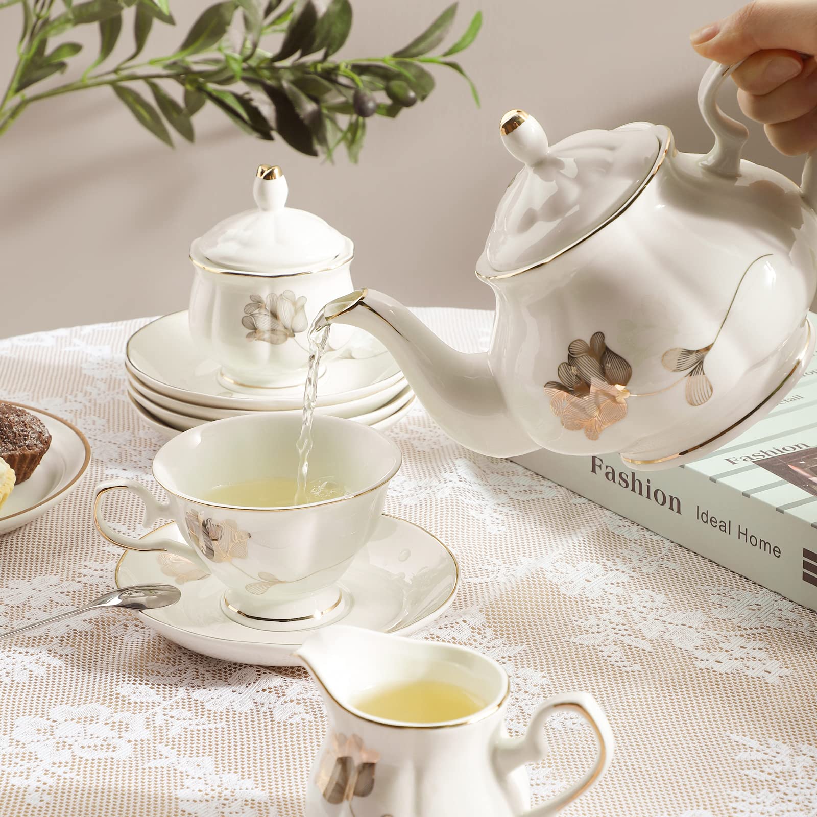 CHENP.HMC stainless steel tea strainer complements the set for loose leaf tea