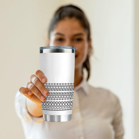 CHICKOR Premium stainless-steel 20oz tumbler keeps drinks at the right temperature.