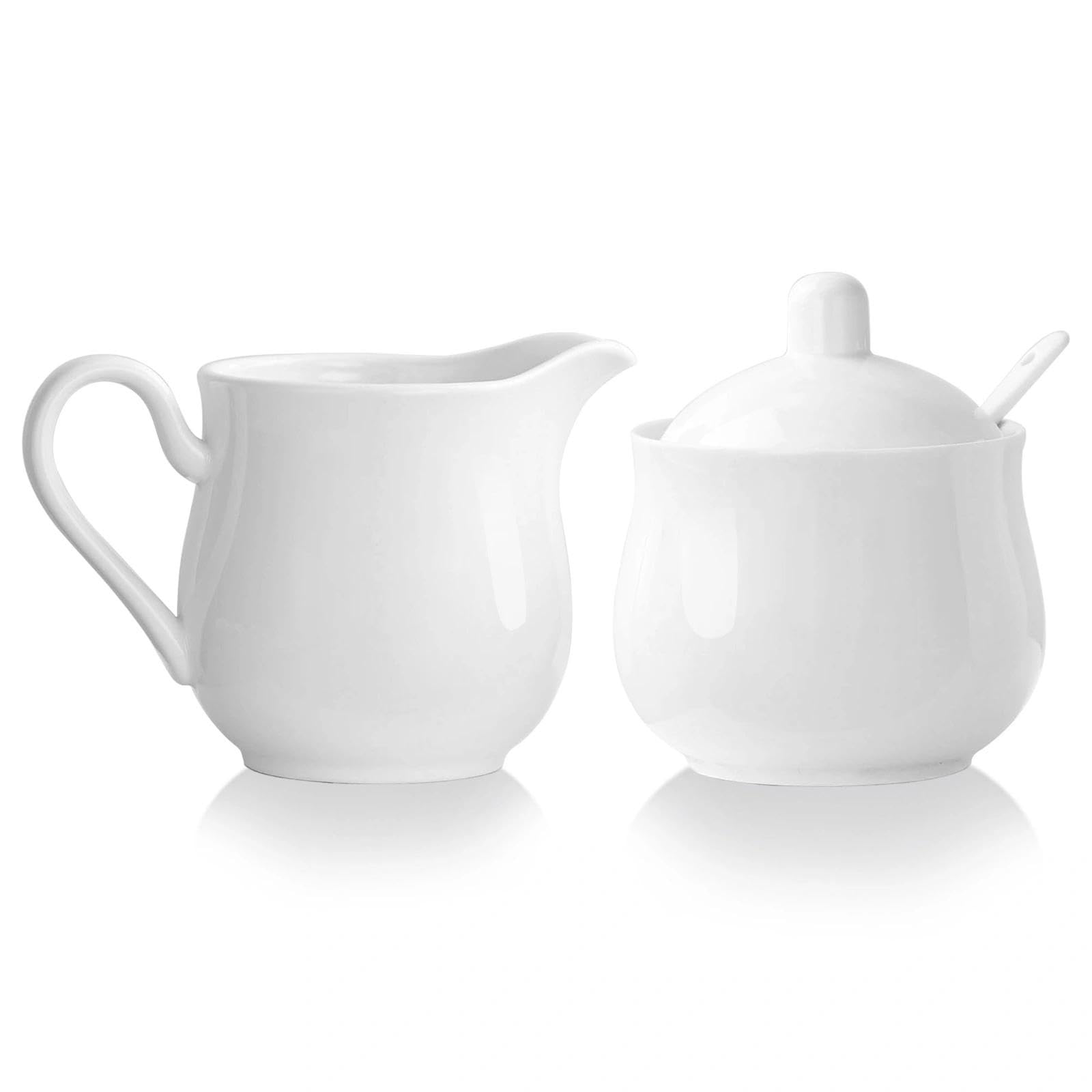 ChilDike sugar bowl with lid keeps sugar dust-free and ready.