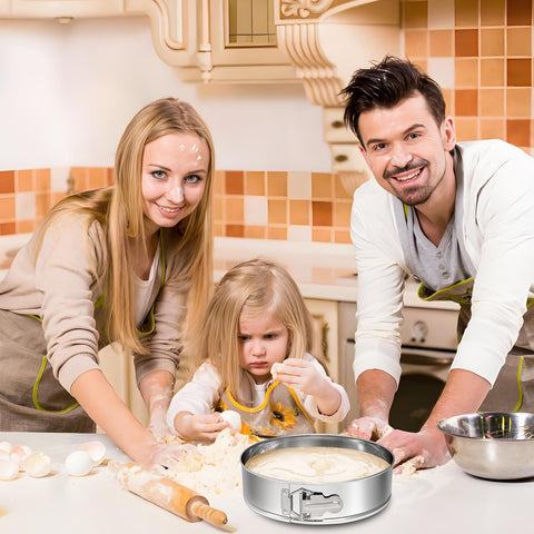 CHUZHOMU springform pan ideal for cheesecakes and quiches.