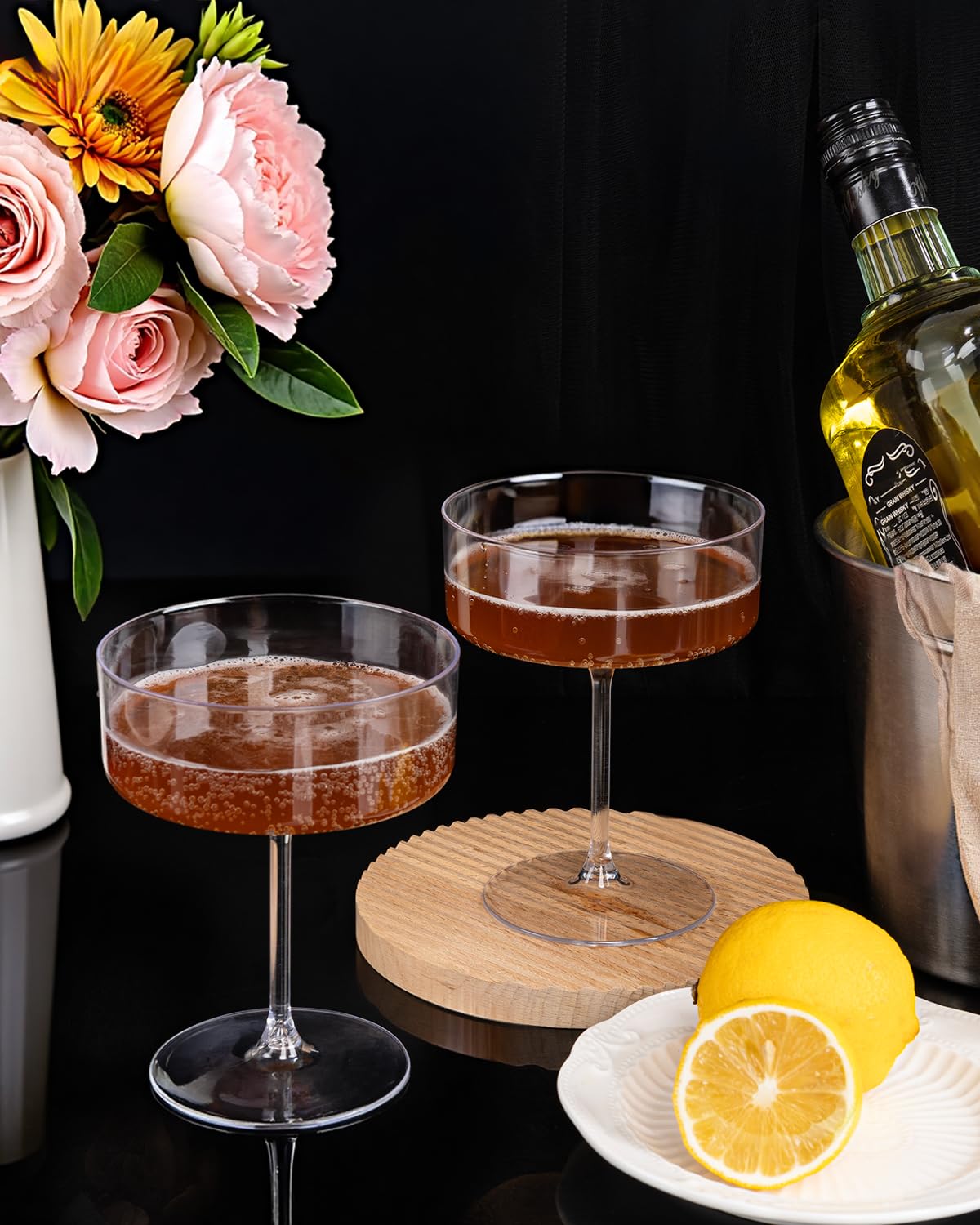Ciaell BPA-free shatterproof plastic glasses resist drops during parties.