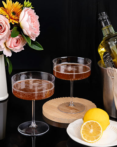 Ciaell BPA-free shatterproof plastic glasses resist drops during parties.
