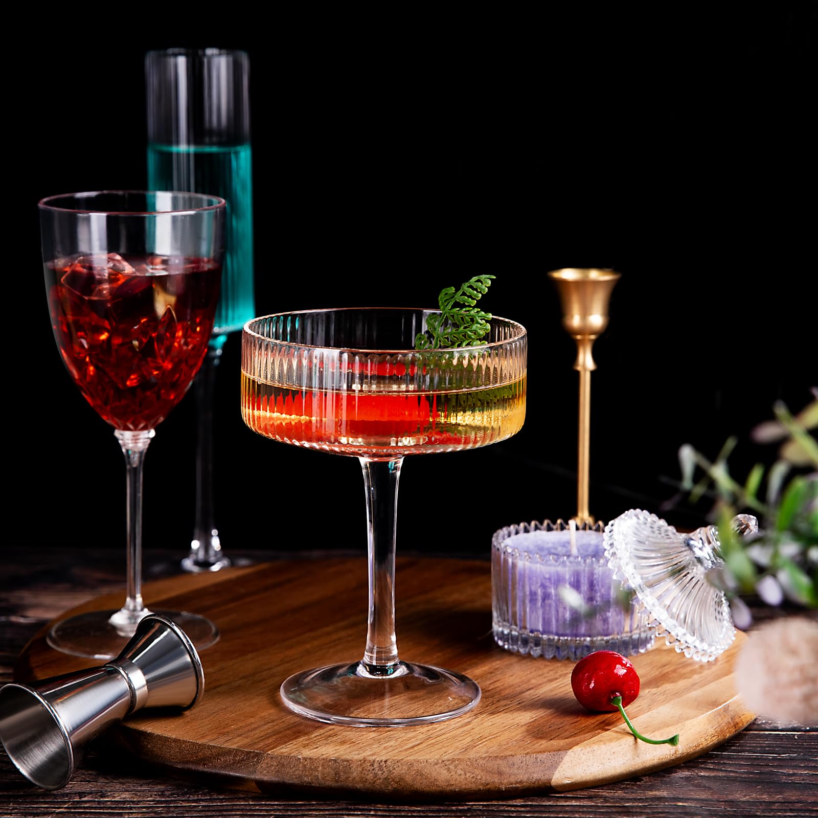 Ciaell long-handle design coupe facilitates stable, comfortable grip.