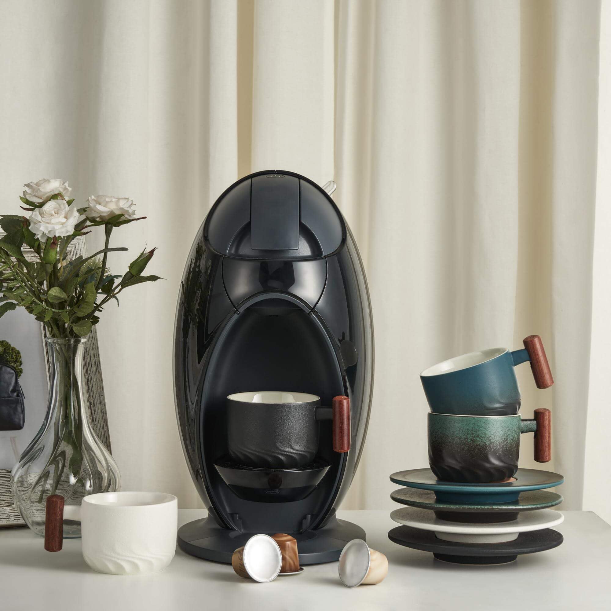 CLASGLAZ glossy-inside espresso mug enhances crema and aroma.