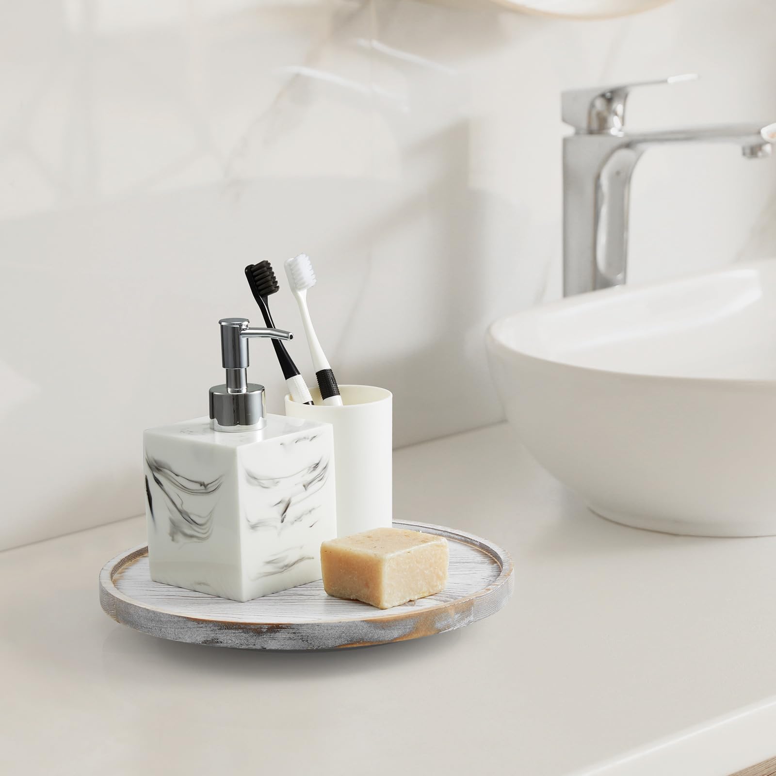 CMLKLZD wood lazy Susan raised edges prevent items from slipping.